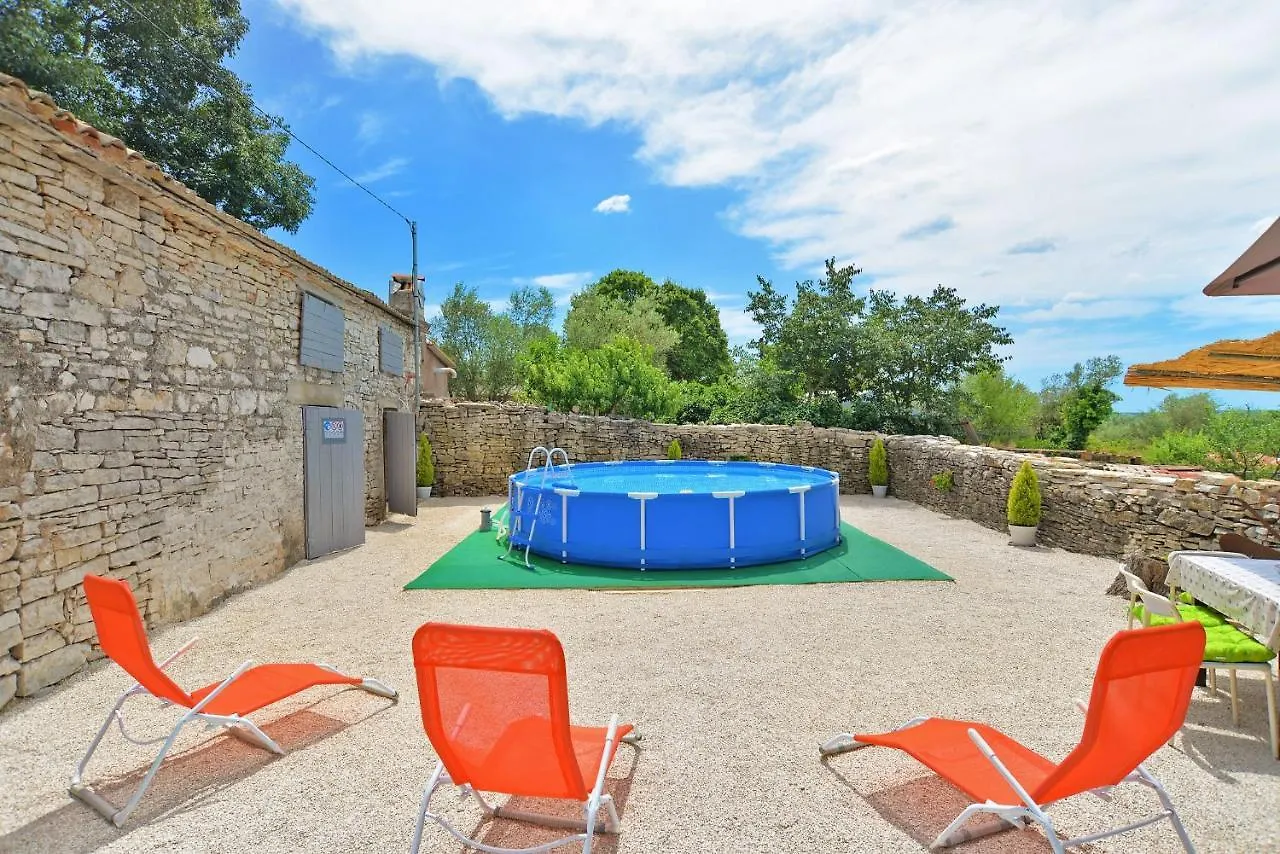 Casa de Férias Family Friendly House With A Swimming Pool Smoljanci, Central Istria - Sredisnja Istra - 19598 Svetvinčenat Croácia