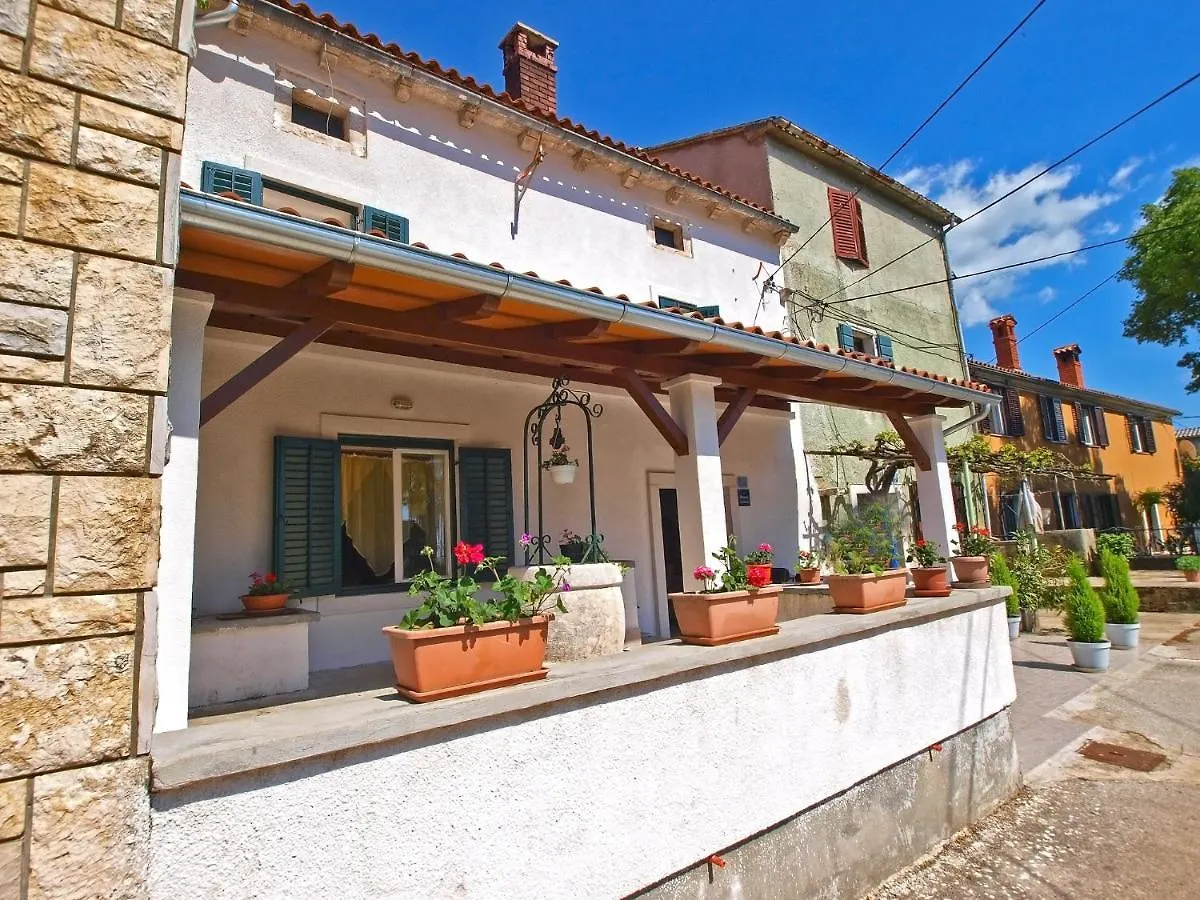 Family Friendly House With A Swimming Pool Smoljanci, Central Istria - Sredisnja Istra - 19598 Svetvinčenat