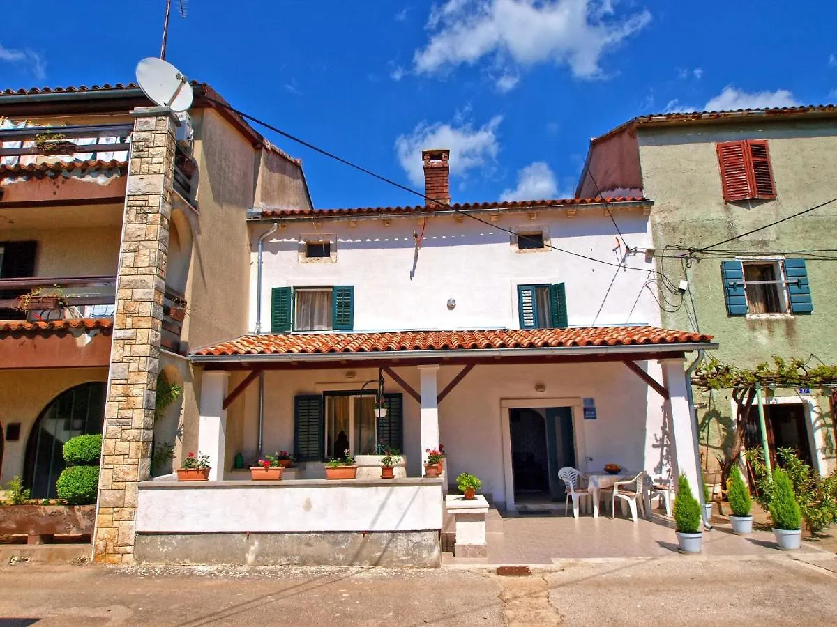 Family Friendly House With A Swimming Pool Smoljanci, Central Istria - Sredisnja Istra - 19598 Svetvinčenat
